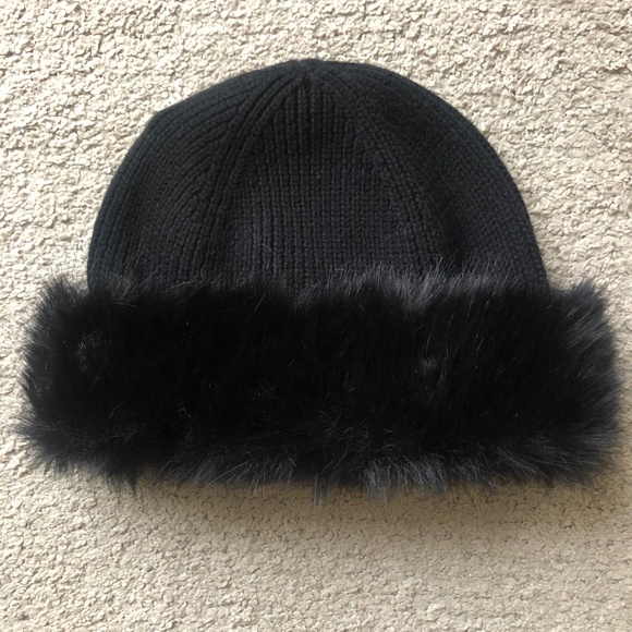 Aritzia - Wilfred Zermatt Hat. - Picture 1 of 3
